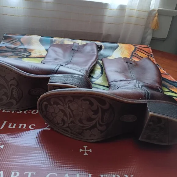 Sofft Brown Sharnell Leather Boot with Zipper Back - Picture 5 of 10